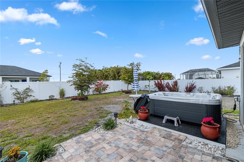 708 7th Pl, Cape Coral, FL 33993-36