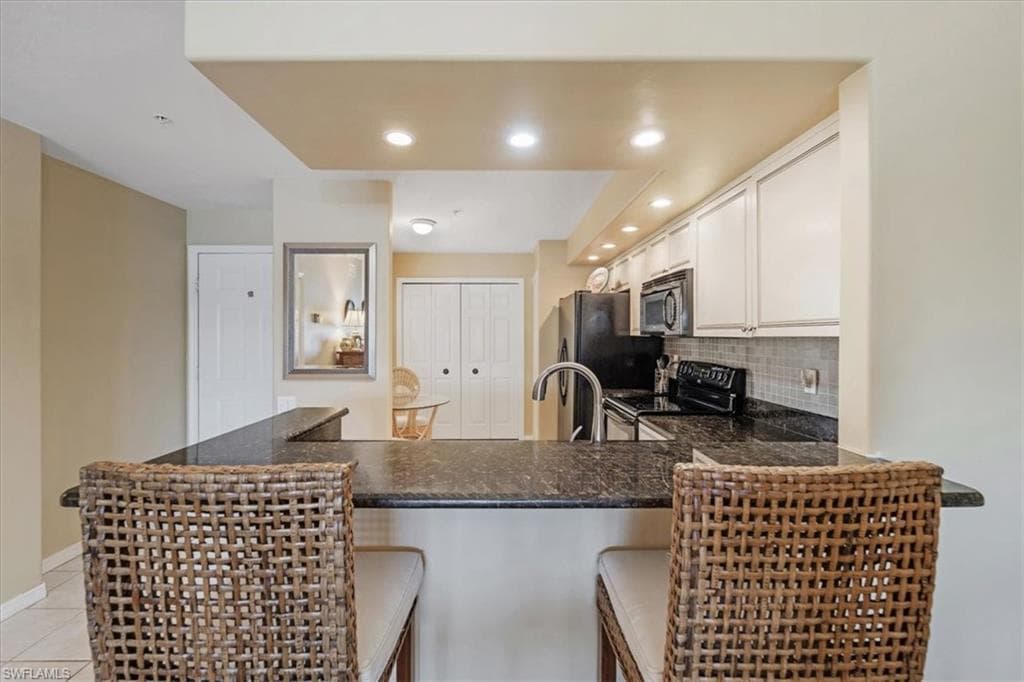 13070 Amberley Ct 902, Bonita Springs, FL 34135-8