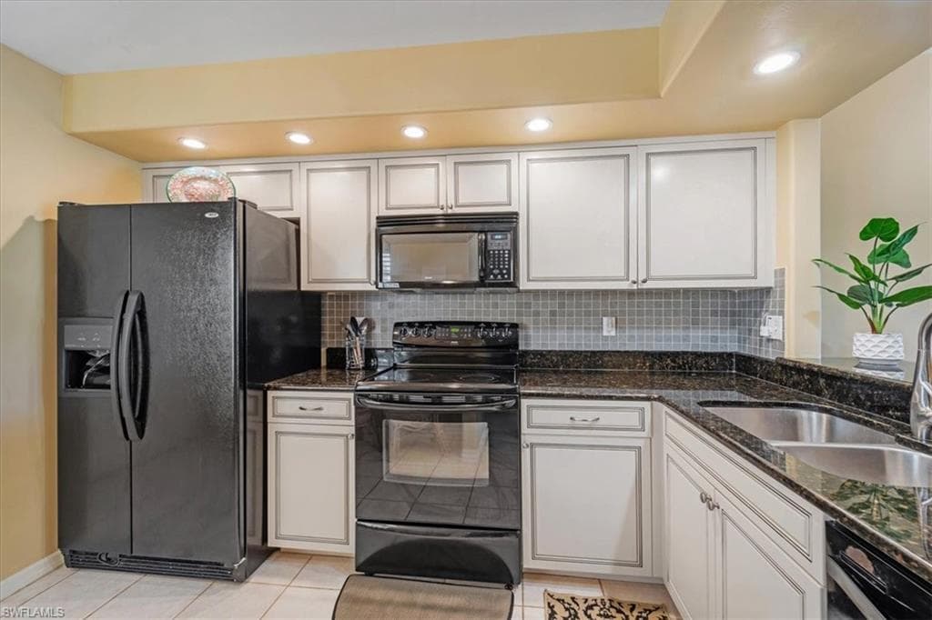 13070 Amberley Ct 902, Bonita Springs, FL 34135-13