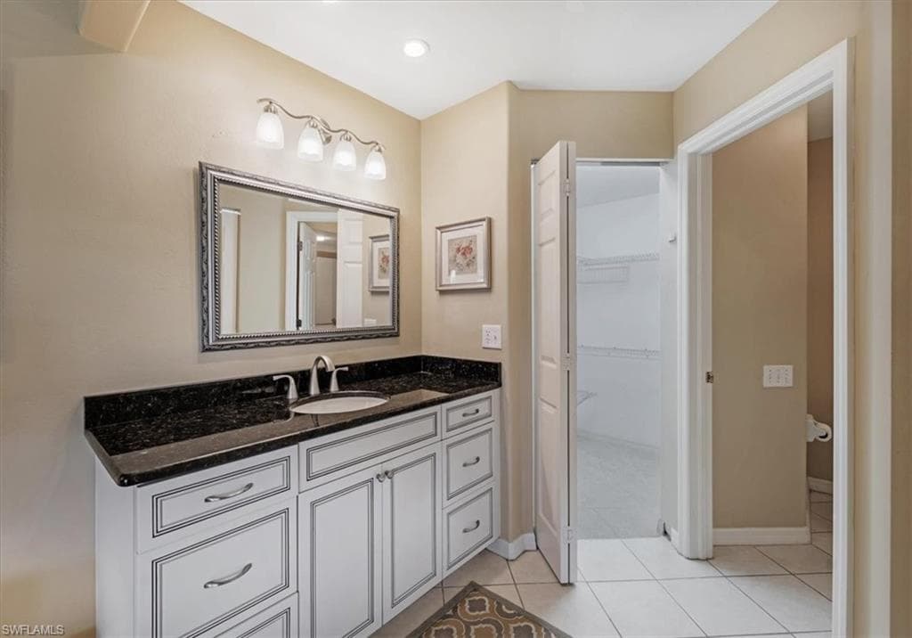 13070 Amberley Ct 902, Bonita Springs, FL 34135-26