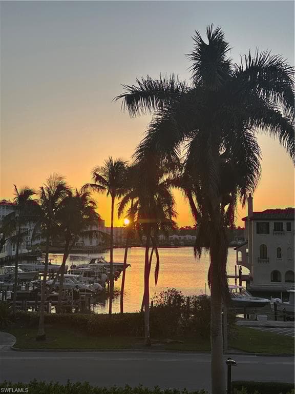 4031 Gulf Shore Blvd N 3e, Naples, FL 34103-33