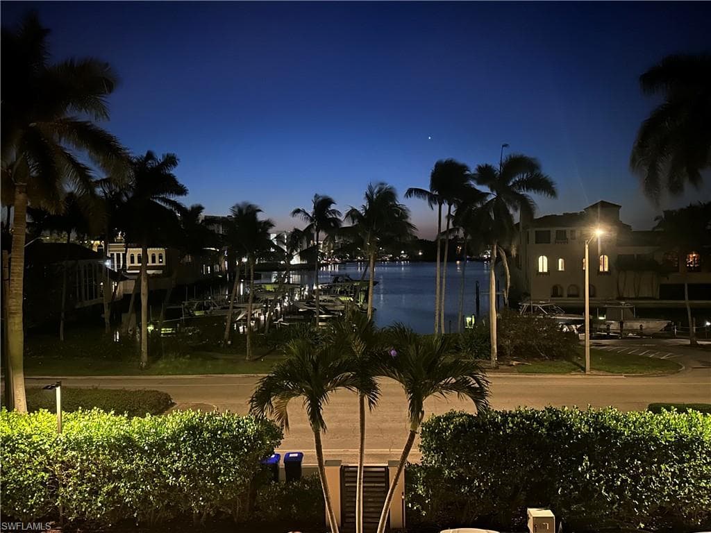 4031 Gulf Shore Blvd N 3e, Naples, FL 34103-34