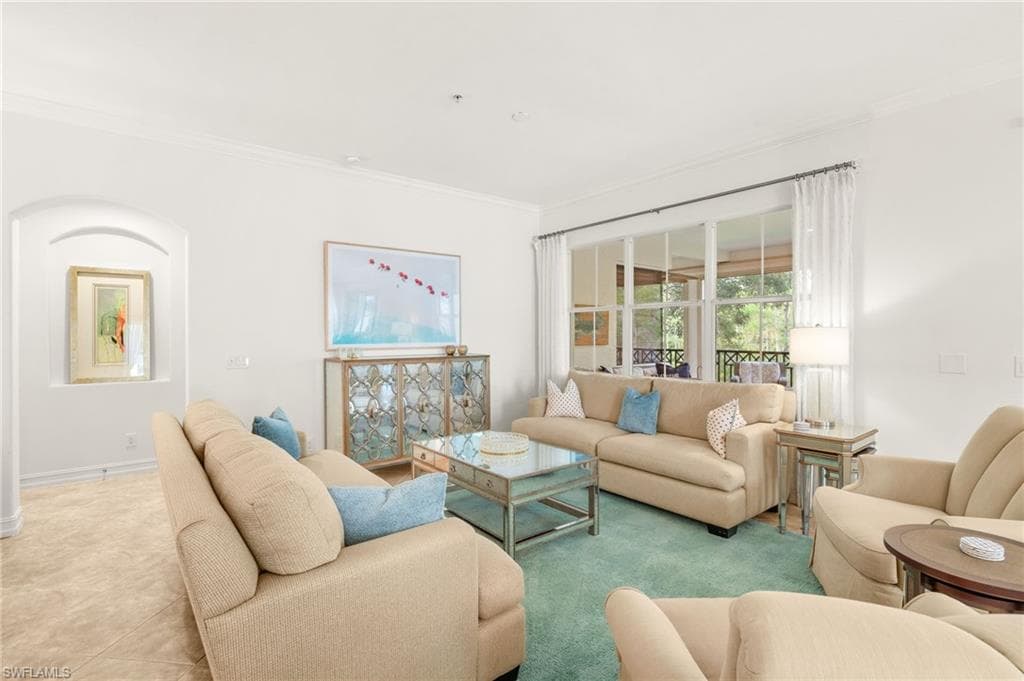 2847 Tiburon Blvd E 102, Naples, FL 34109-14