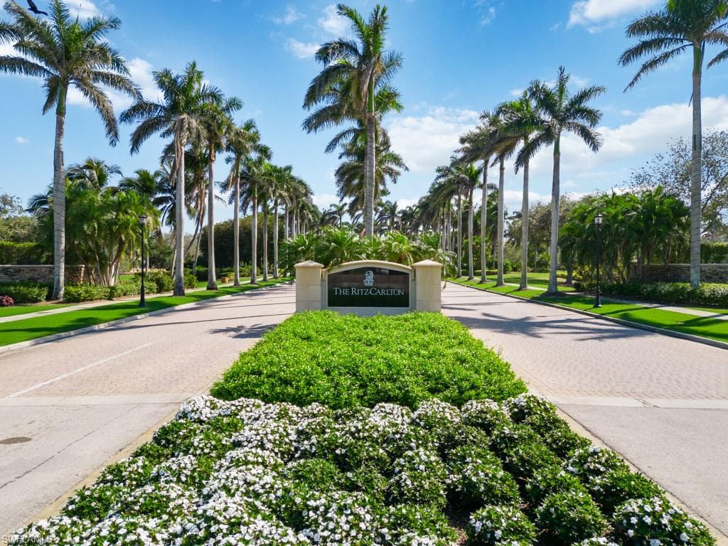 2847 Tiburon Blvd E 102, Naples, FL 34109-43