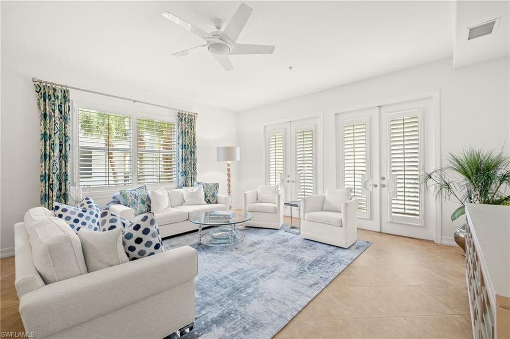 2847 Tiburon Blvd E 102, Naples, FL 34109-4