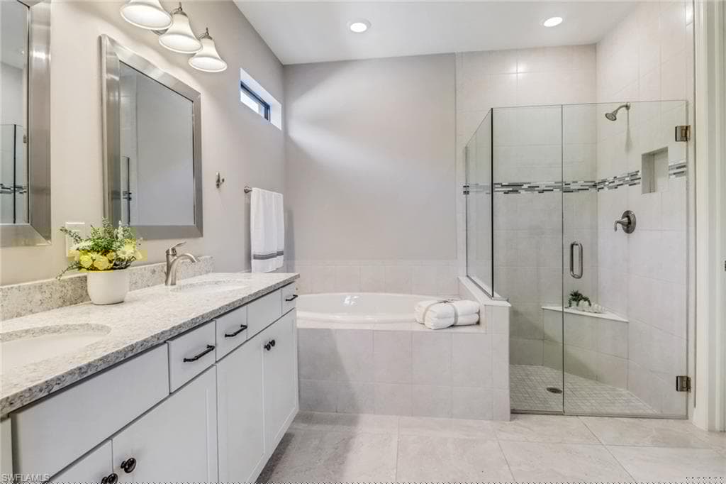 7175 Wilton Dr, Naples, FL 34109-10