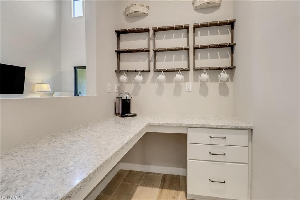 7175 Wilton Dr, Naples, FL 34109-8