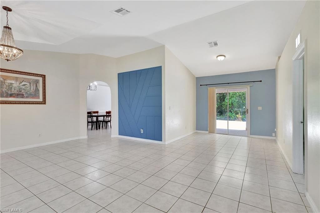 590 Golden Gate Blvd W, Naples, FL 34120-9