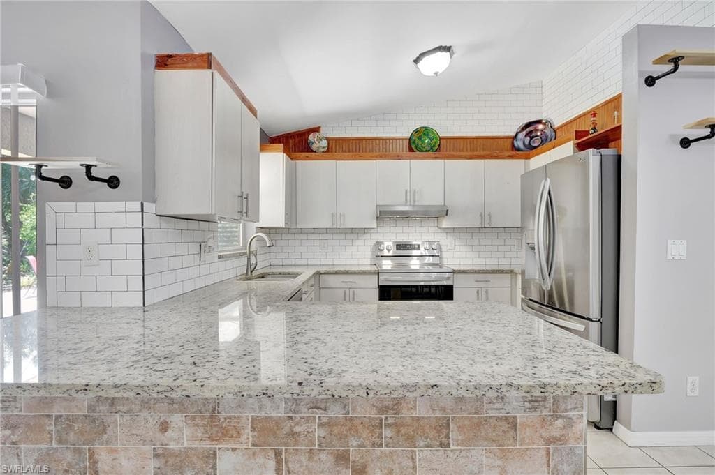 590 Golden Gate Blvd W, Naples, FL 34120-13