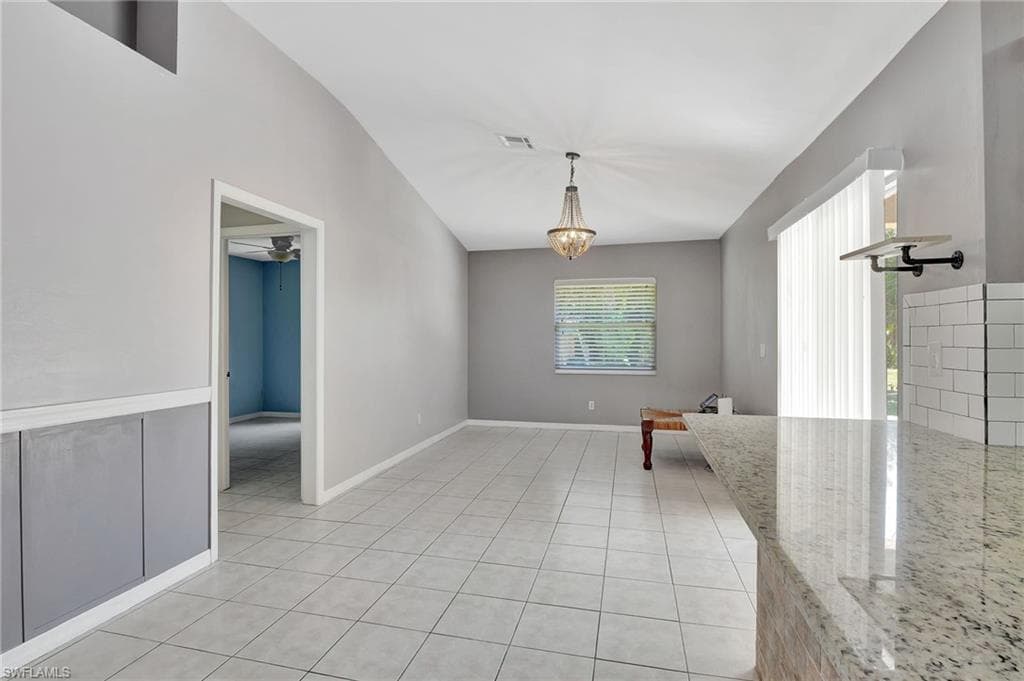 590 Golden Gate Blvd W, Naples, FL 34120-15