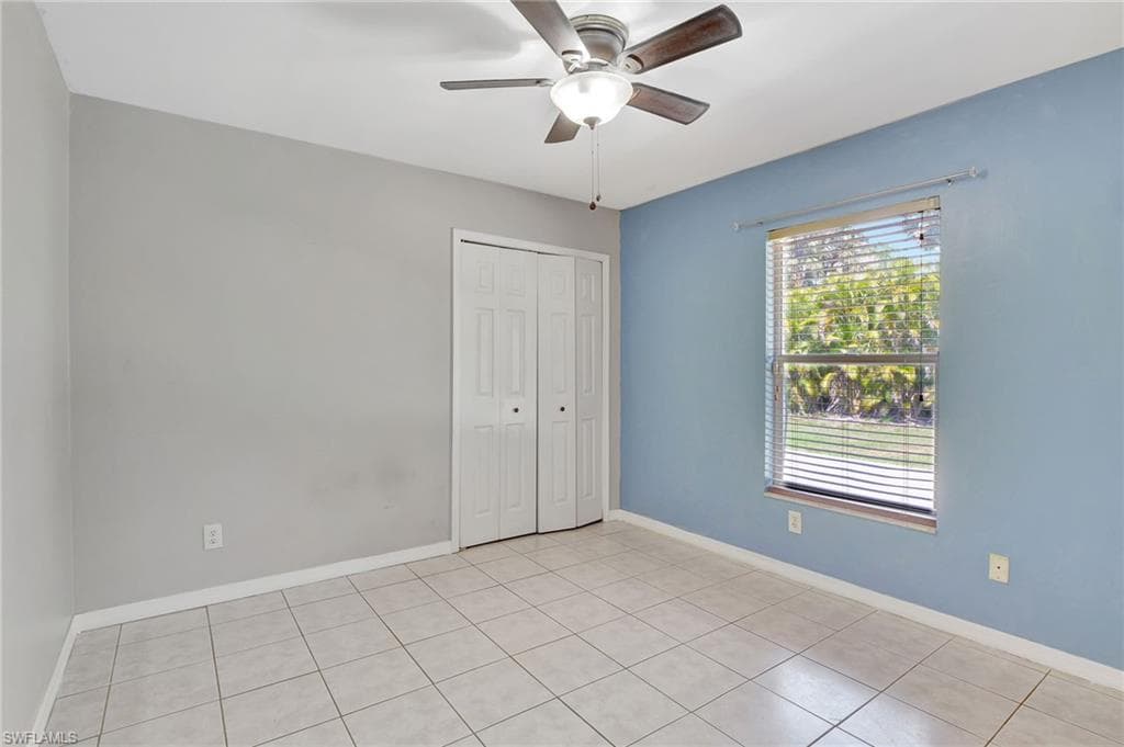 590 Golden Gate Blvd W, Naples, FL 34120-24
