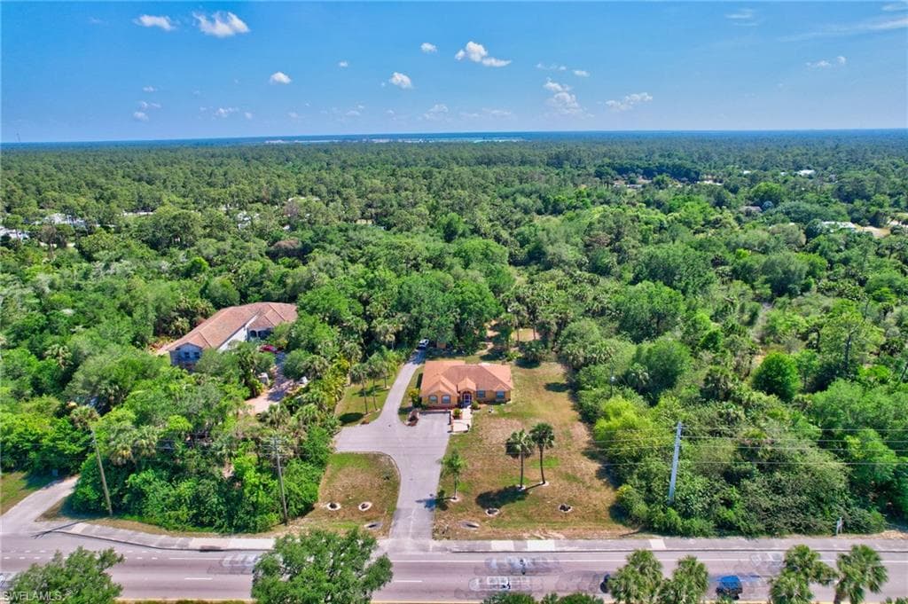 590 Golden Gate Blvd W, Naples, FL 34120-43