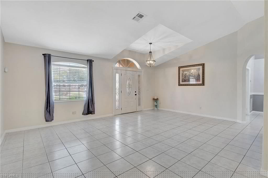 590 Golden Gate Blvd W, Naples, FL 34120-8