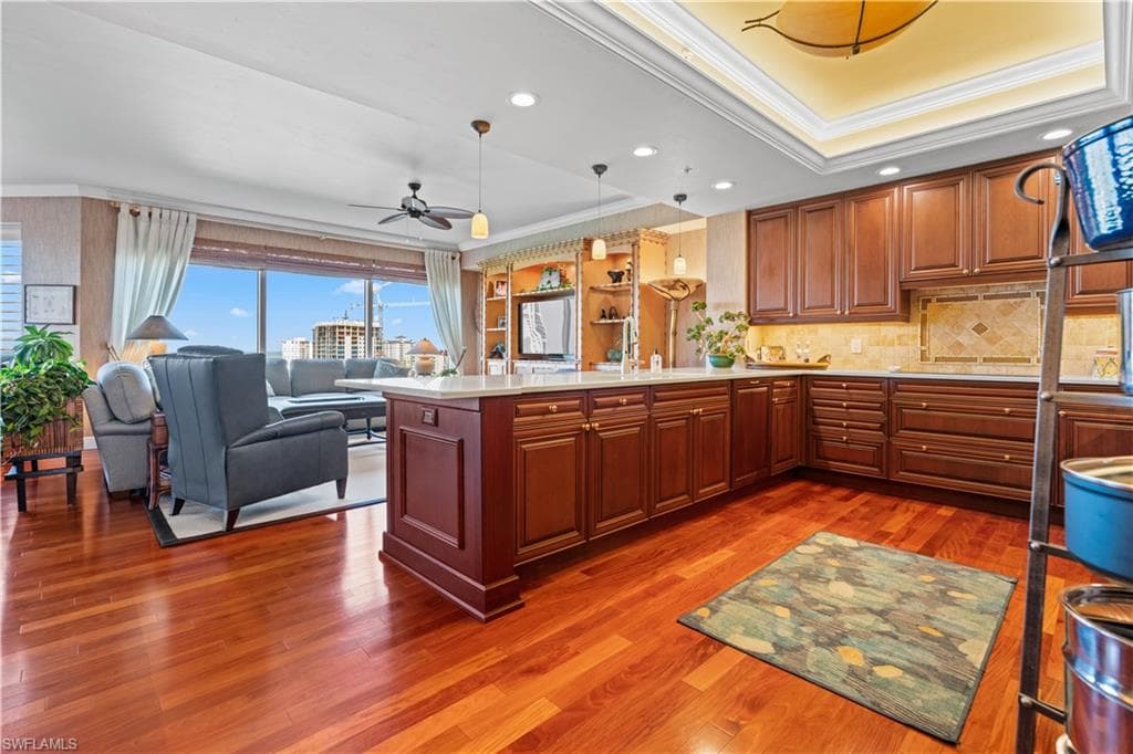 8787 Bay Colony Dr 803, Naples, FL 34108-19