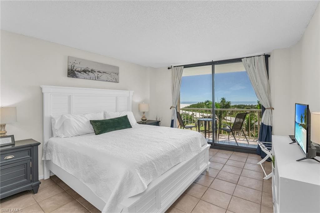 440 Seaview Ct 504, Marco Island, FL 34145-11