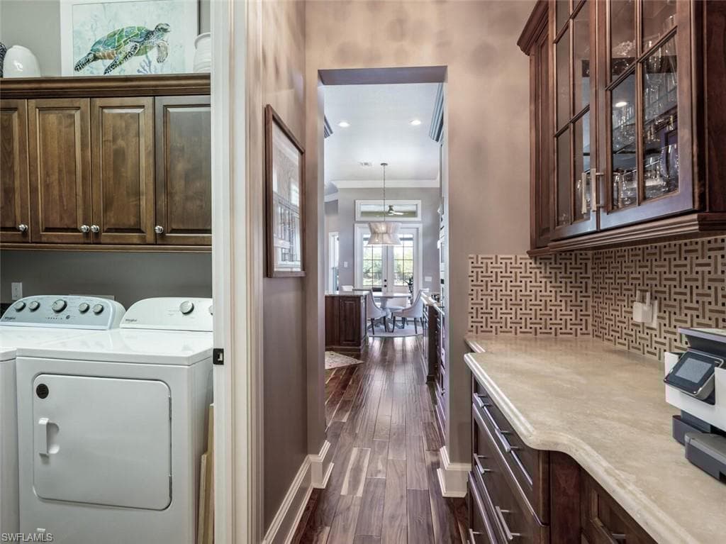 3086 Aviamar Cir, Naples, FL 34114-19