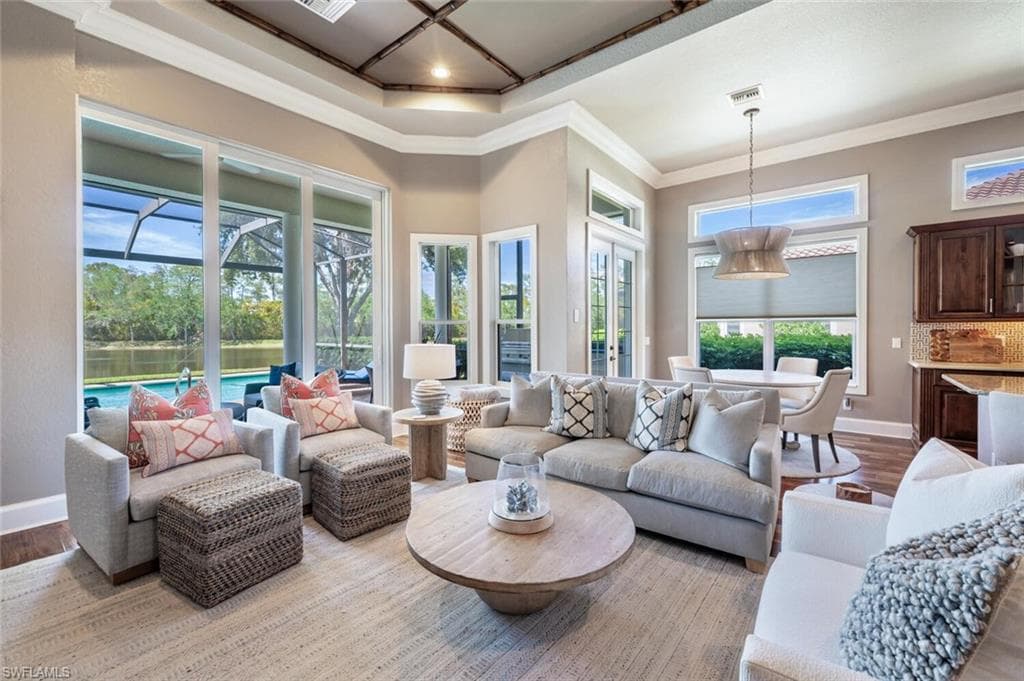 3086 Aviamar Cir, Naples, FL 34114-20