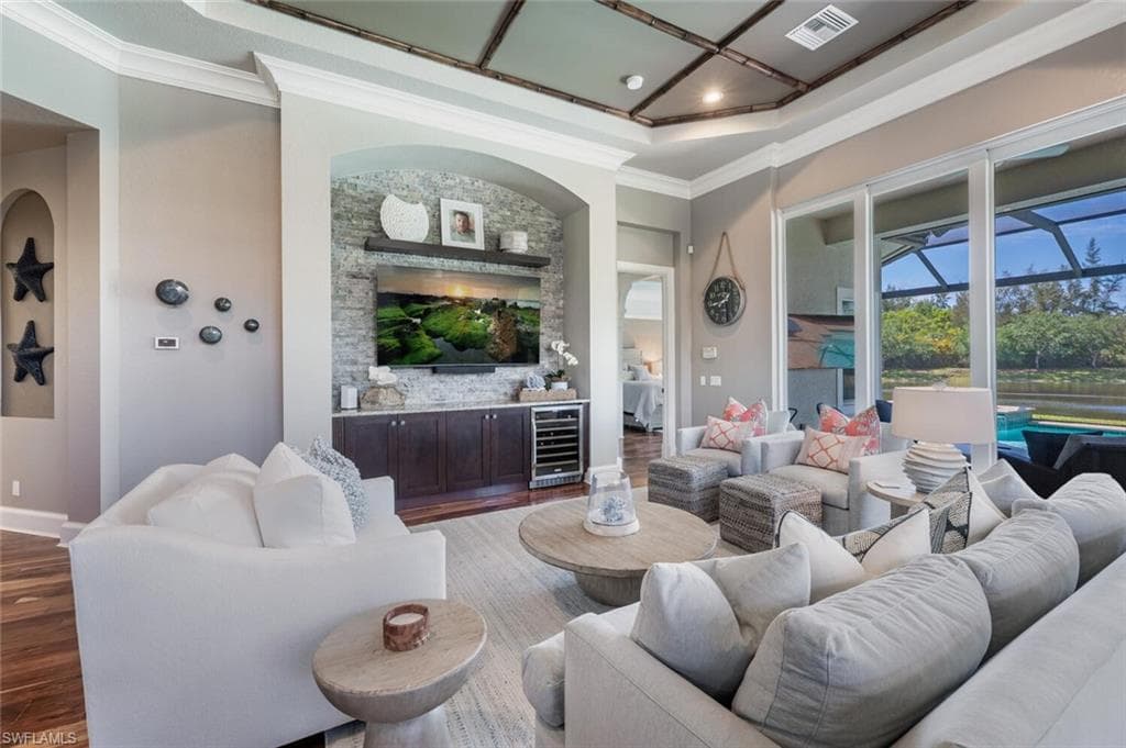 3086 Aviamar Cir, Naples, FL 34114-21