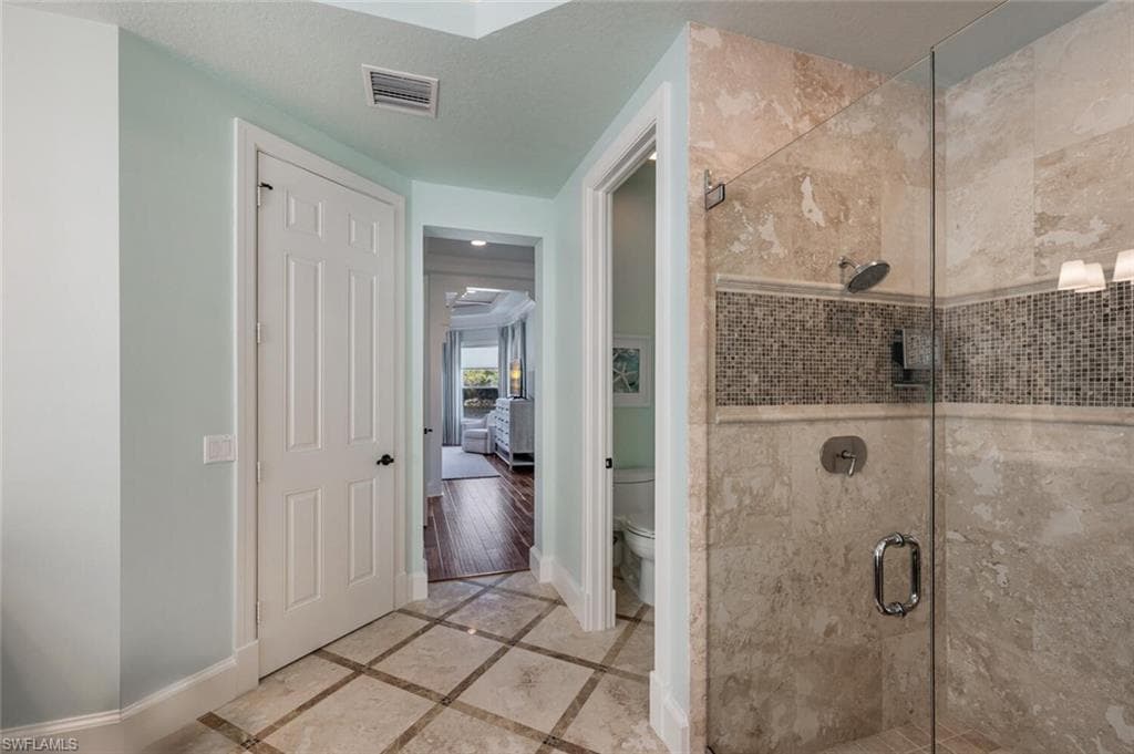 3086 Aviamar Cir, Naples, FL 34114-27