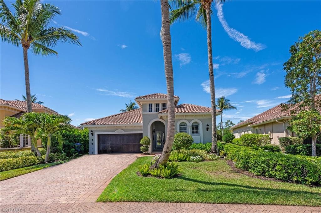 3086 Aviamar Cir, Naples, FL 34114-2
