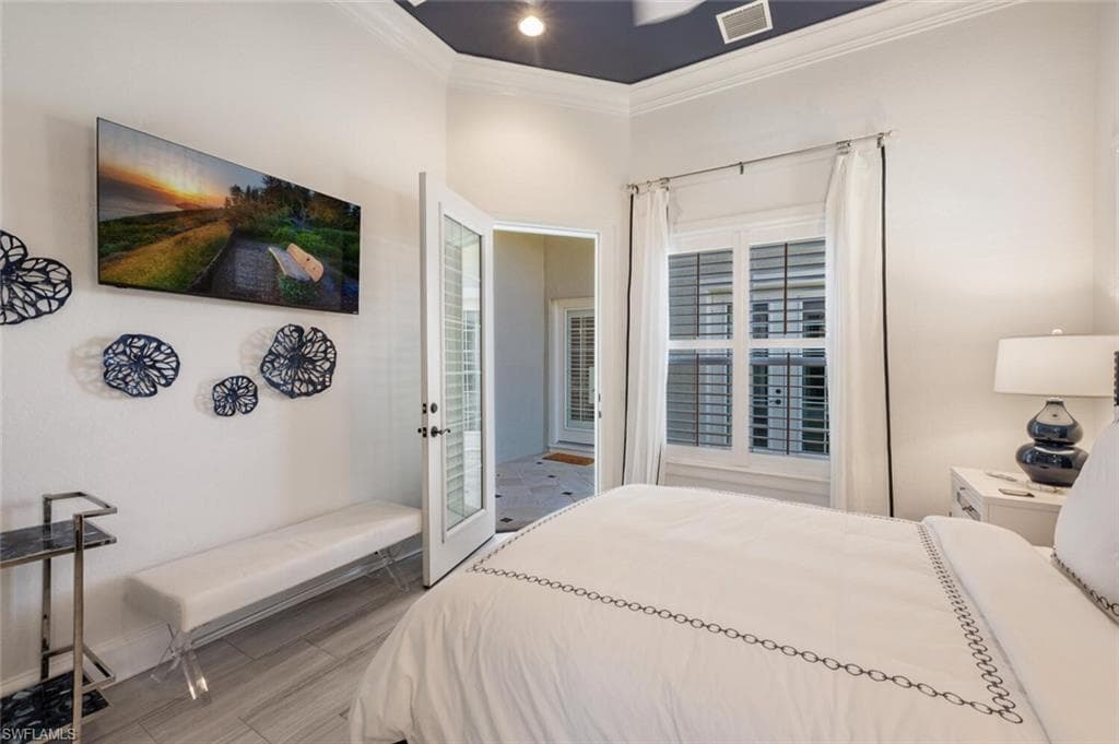 3086 Aviamar Cir, Naples, FL 34114-35