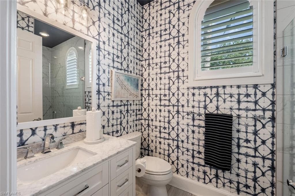 3086 Aviamar Cir, Naples, FL 34114-36