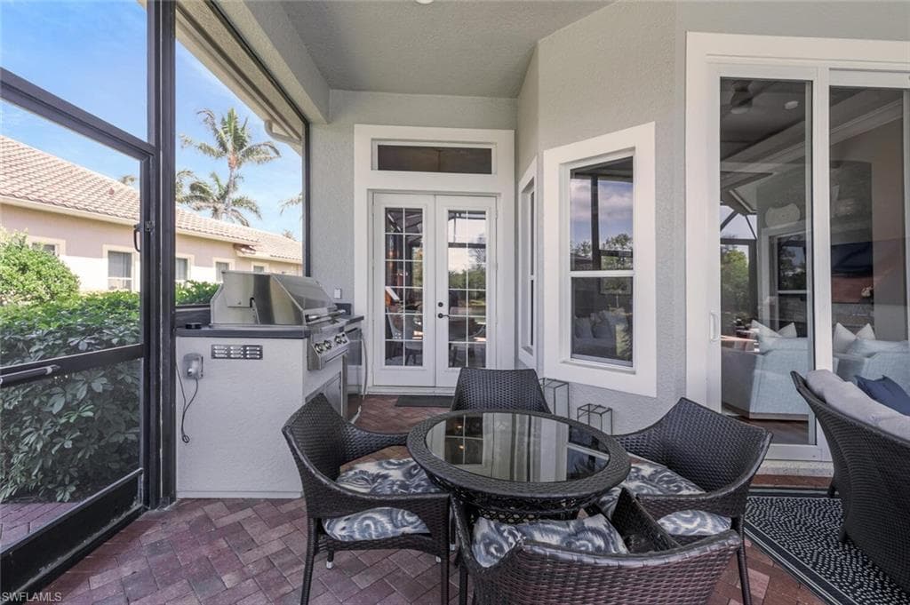 3086 Aviamar Cir, Naples, FL 34114-38
