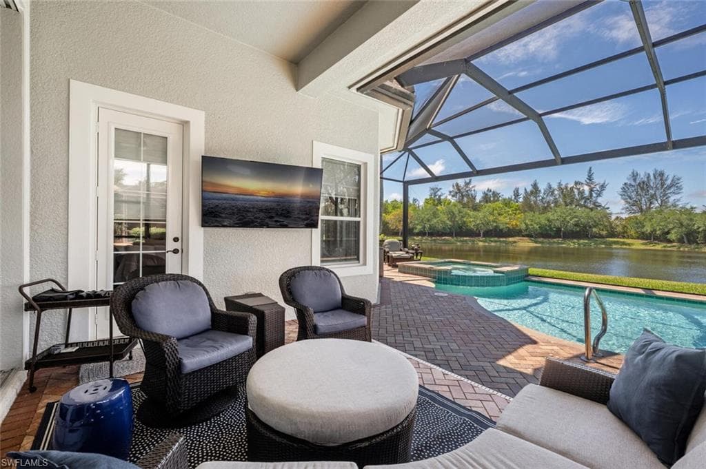 3086 Aviamar Cir, Naples, FL 34114-40