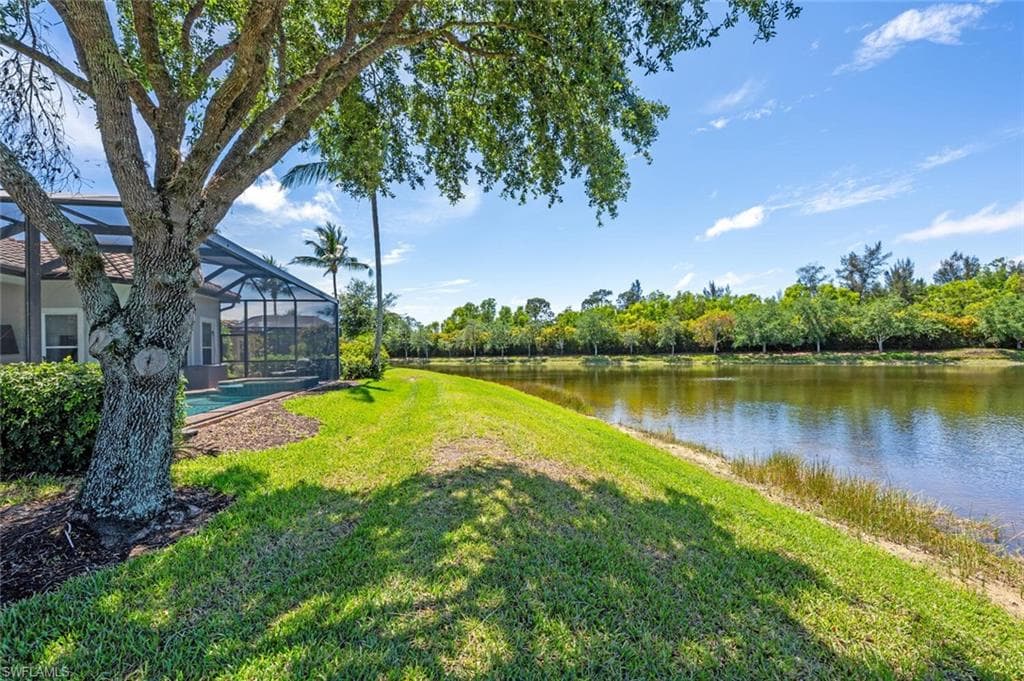 3086 Aviamar Cir, Naples, FL 34114-48