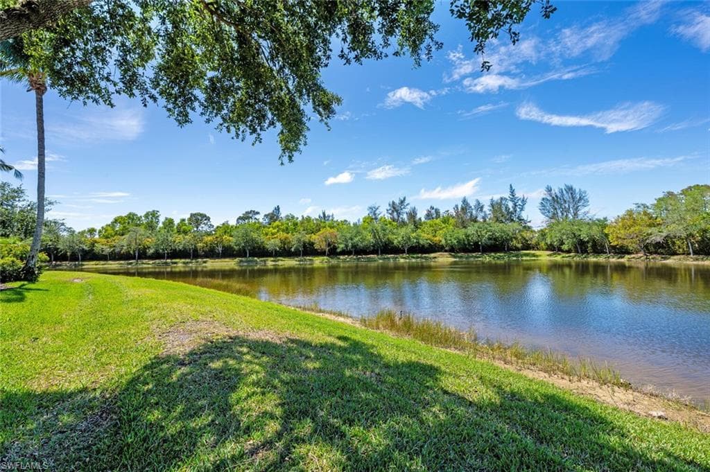3086 Aviamar Cir, Naples, FL 34114-49