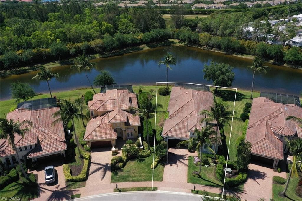 3086 Aviamar Cir, Naples, FL 34114-51