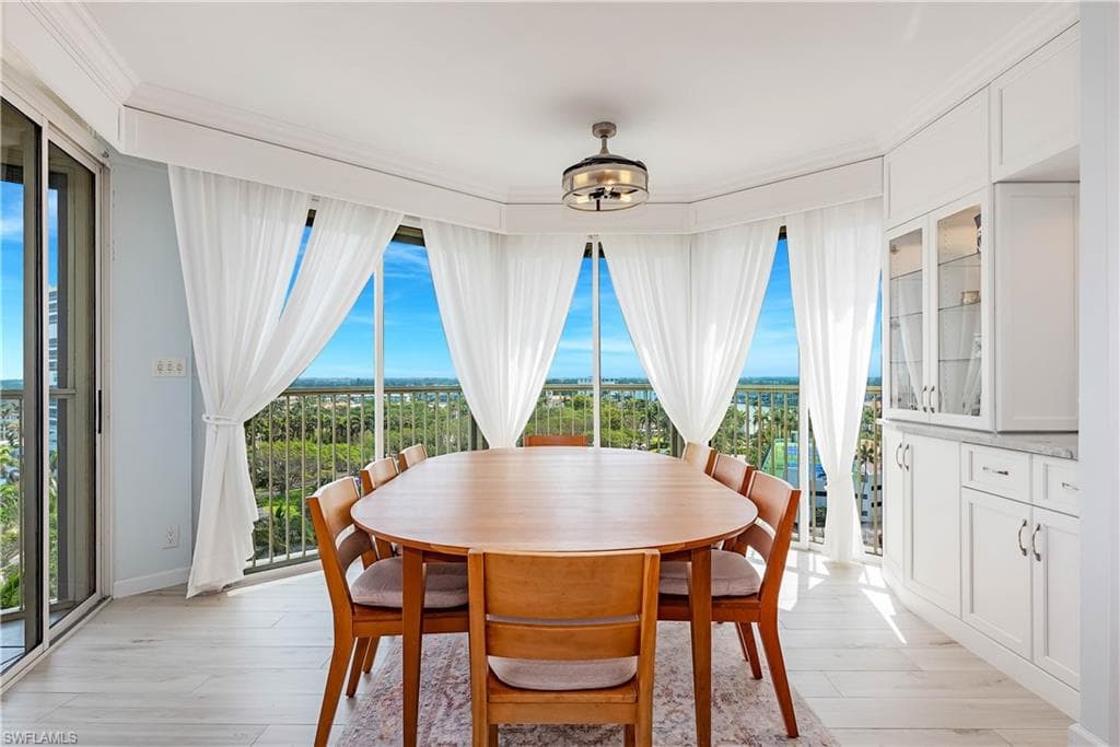 4051 Gulf Shore Blvd N 1000, Naples, FL 34103-5