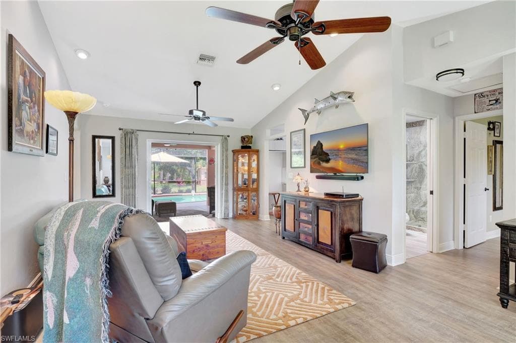 851 19th St SW, Naples, FL 34117-4