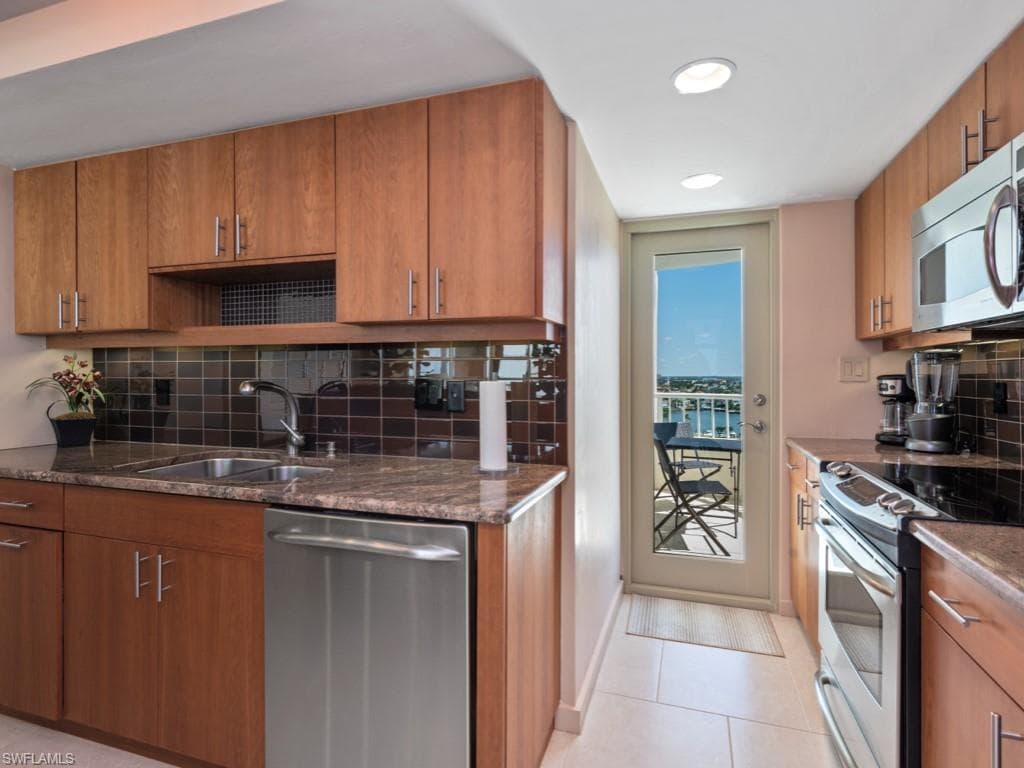 260 Seaview Ct 1106, Marco Island, FL 34145-13