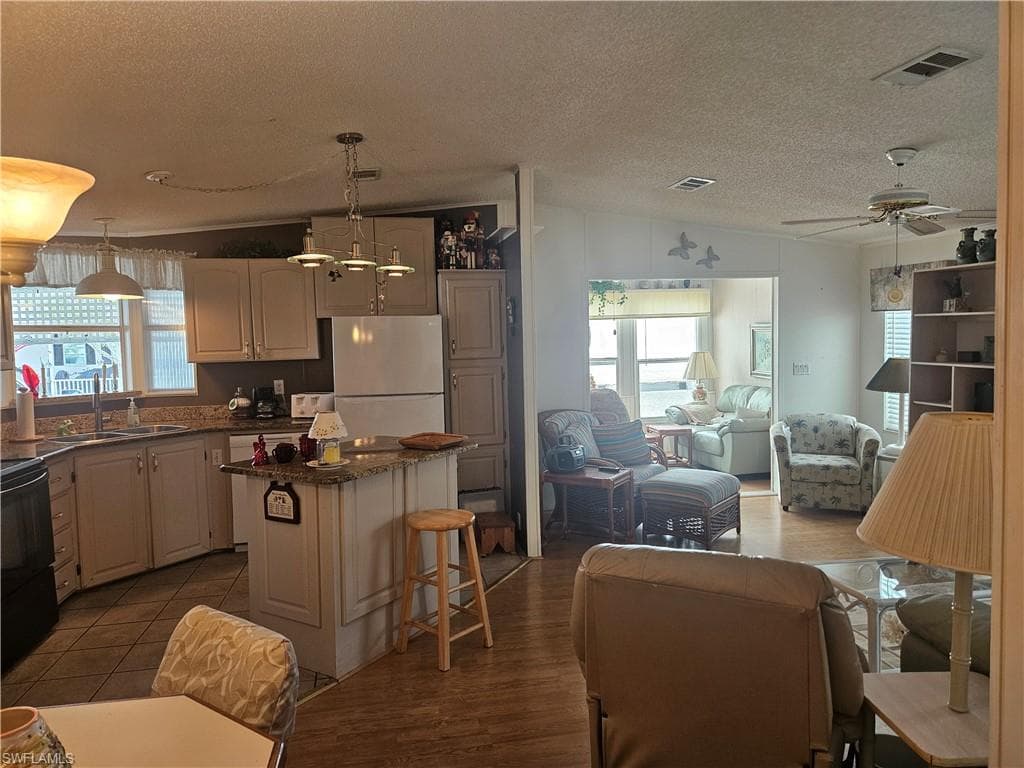 27 Amethyst Ave 27a, Naples, FL 34114-23