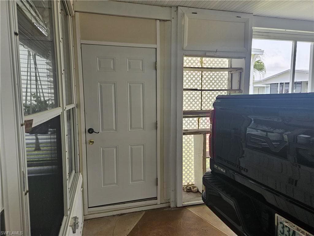 27 Amethyst Ave 27a, Naples, FL 34114-26