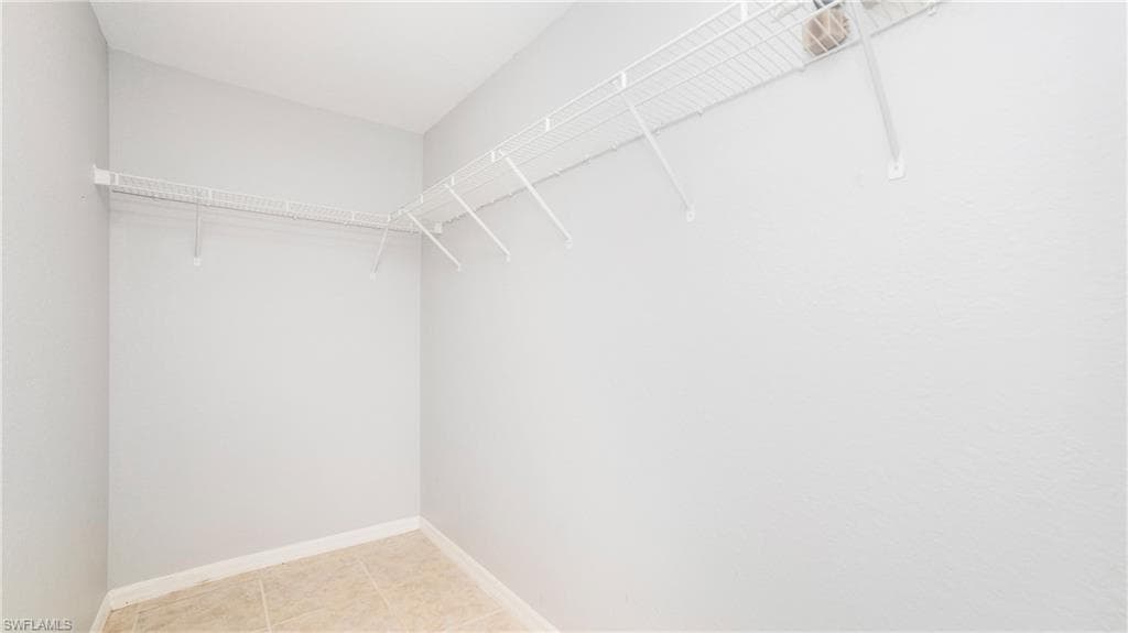 4620 Saint Croix Ln 914, Naples, FL 34109-17