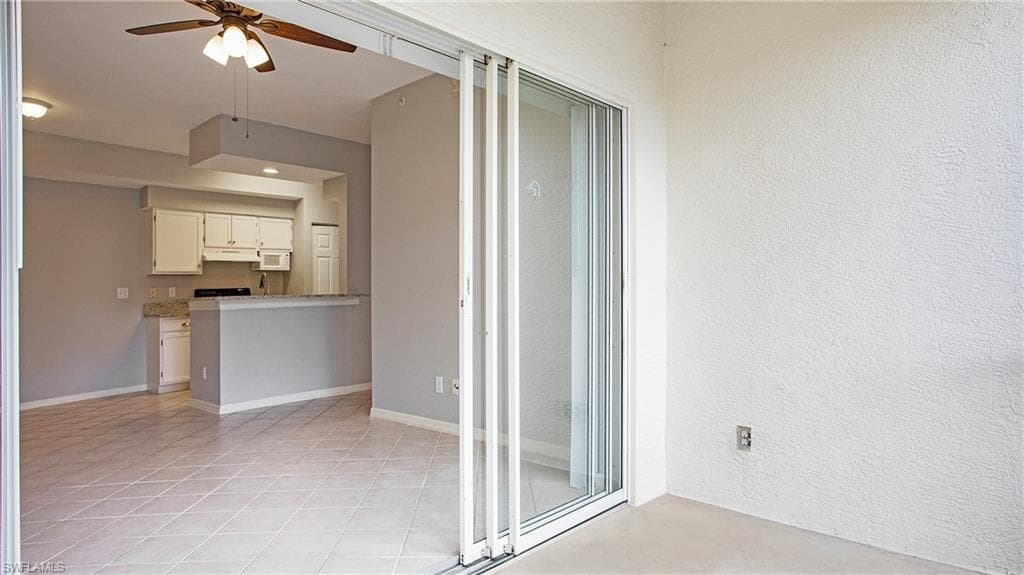 4620 Saint Croix Ln 914, Naples, FL 34109-18