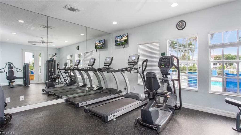 4620 Saint Croix Ln 914, Naples, FL 34109-37