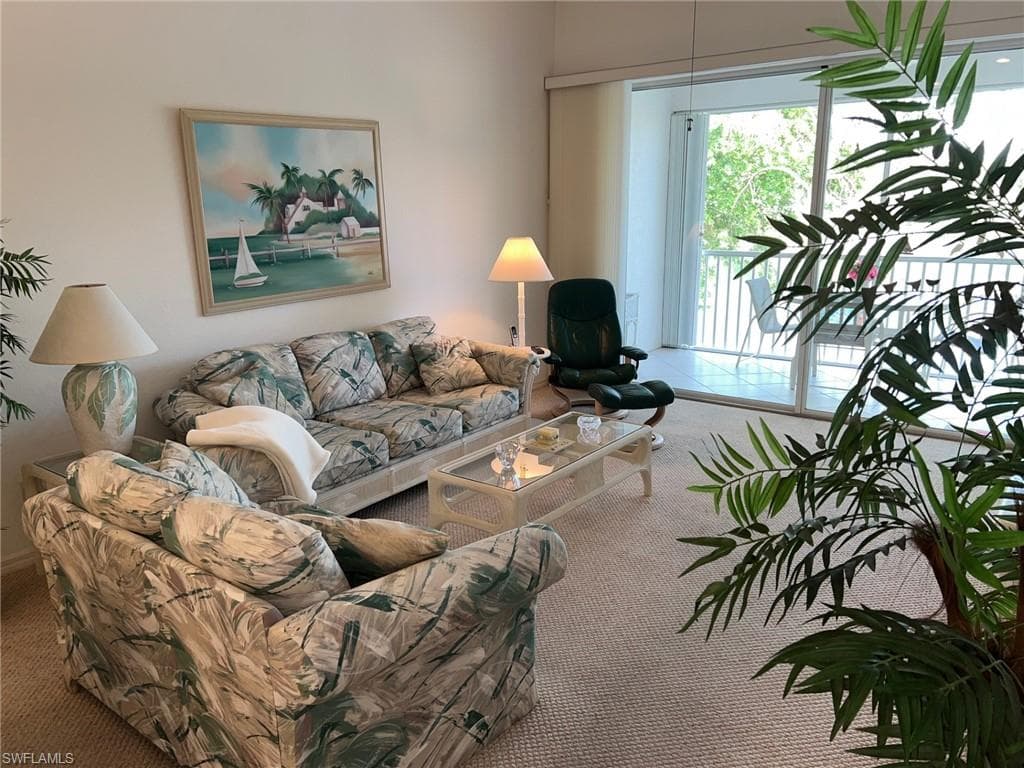 1180 Sarah Jean Cir G202, Naples, FL 34110-9