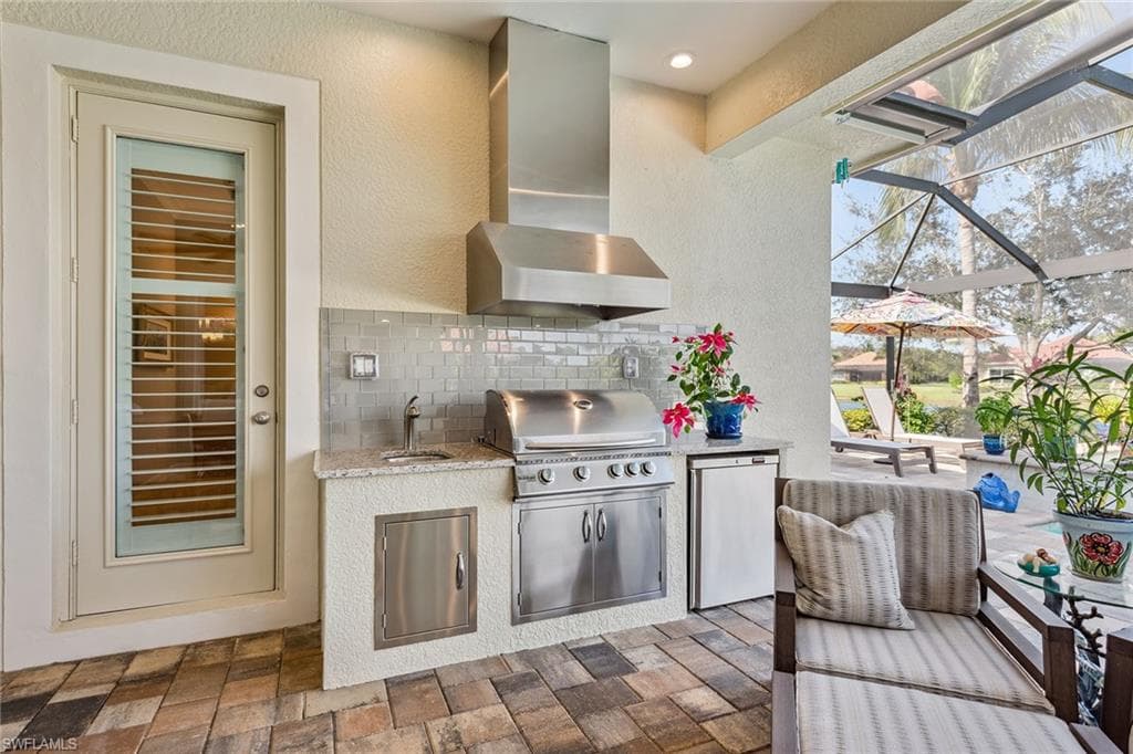9395 Nicolo Ct, Naples, FL 34114-25