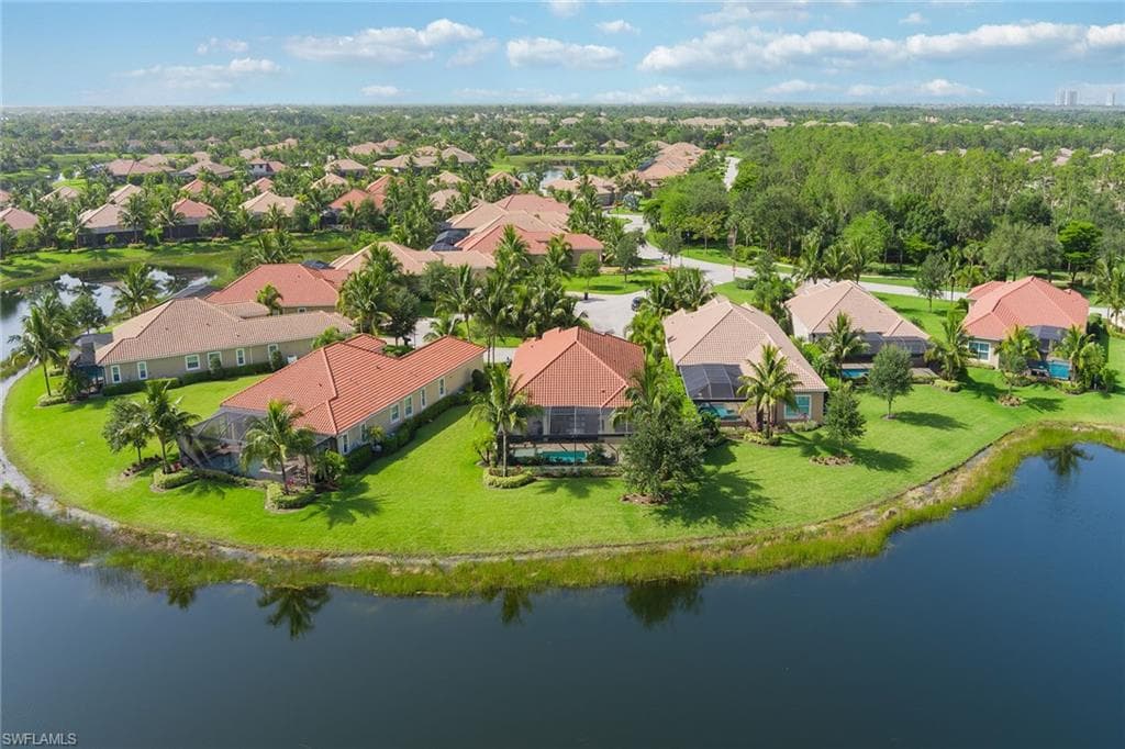 9395 Nicolo Ct, Naples, FL 34114-39