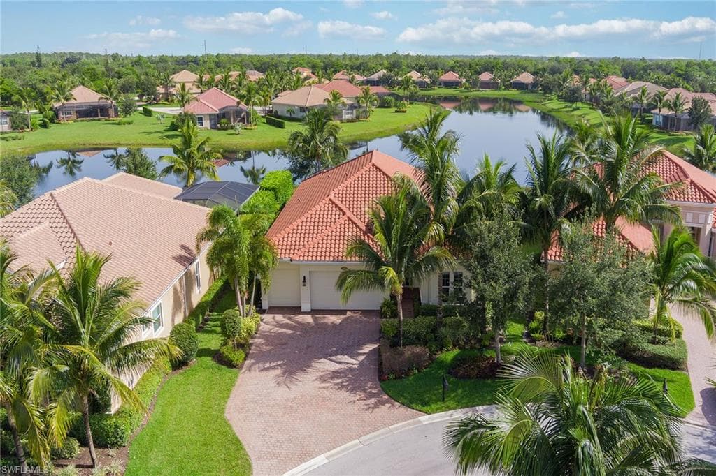 9395 Nicolo Ct, Naples, FL 34114-41