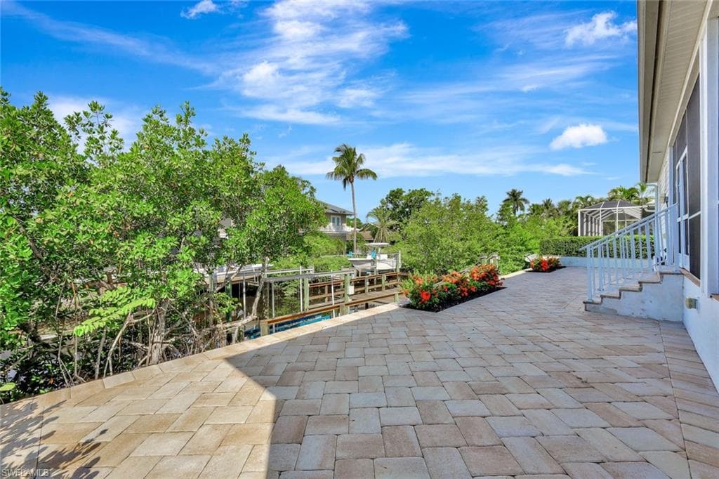 27080 Flamingo Dr, Bonita Springs, FL 34135-20