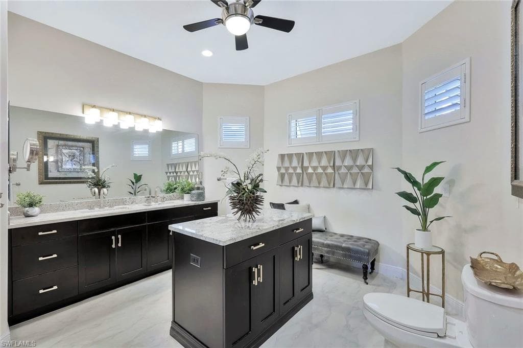 27080 Flamingo Dr, Bonita Springs, FL 34135-29