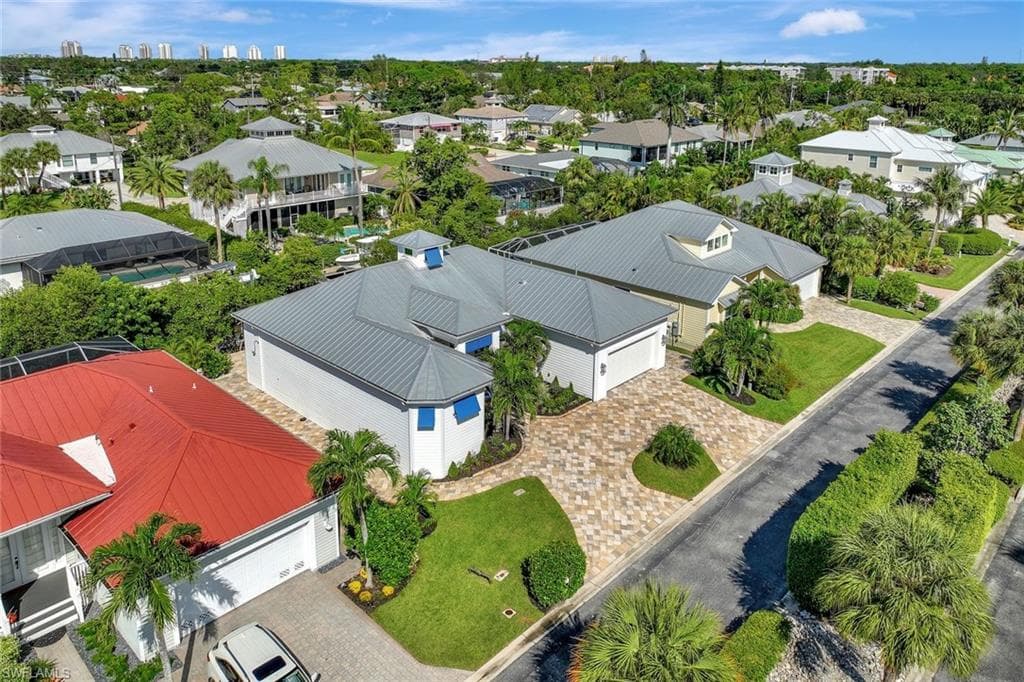 27080 Flamingo Dr, Bonita Springs, FL 34135-42