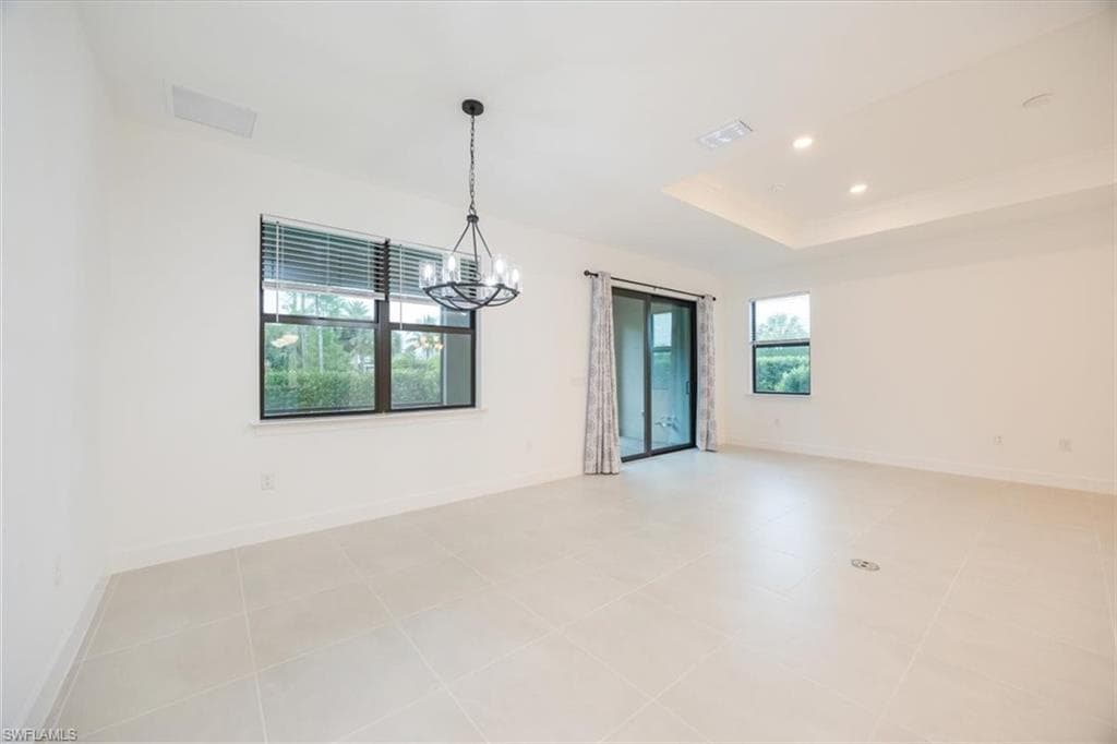 10335 Ventana Ln, Naples, FL 34120-9