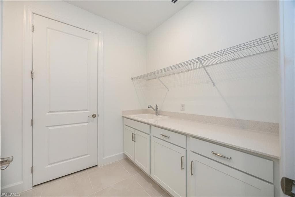 10335 Ventana Ln, Naples, FL 34120-16