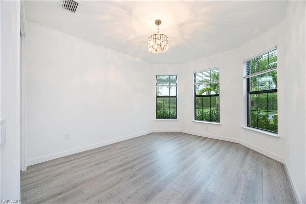 10335 Ventana Ln, Naples, FL 34120-20