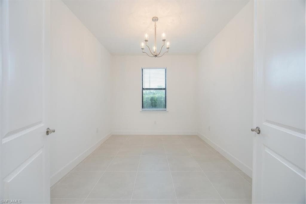 10335 Ventana Ln, Naples, FL 34120-22